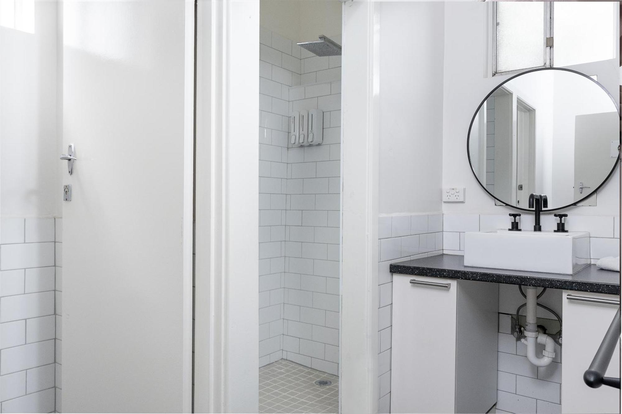Siesta Central Apartments Сейл Экстерьер фото