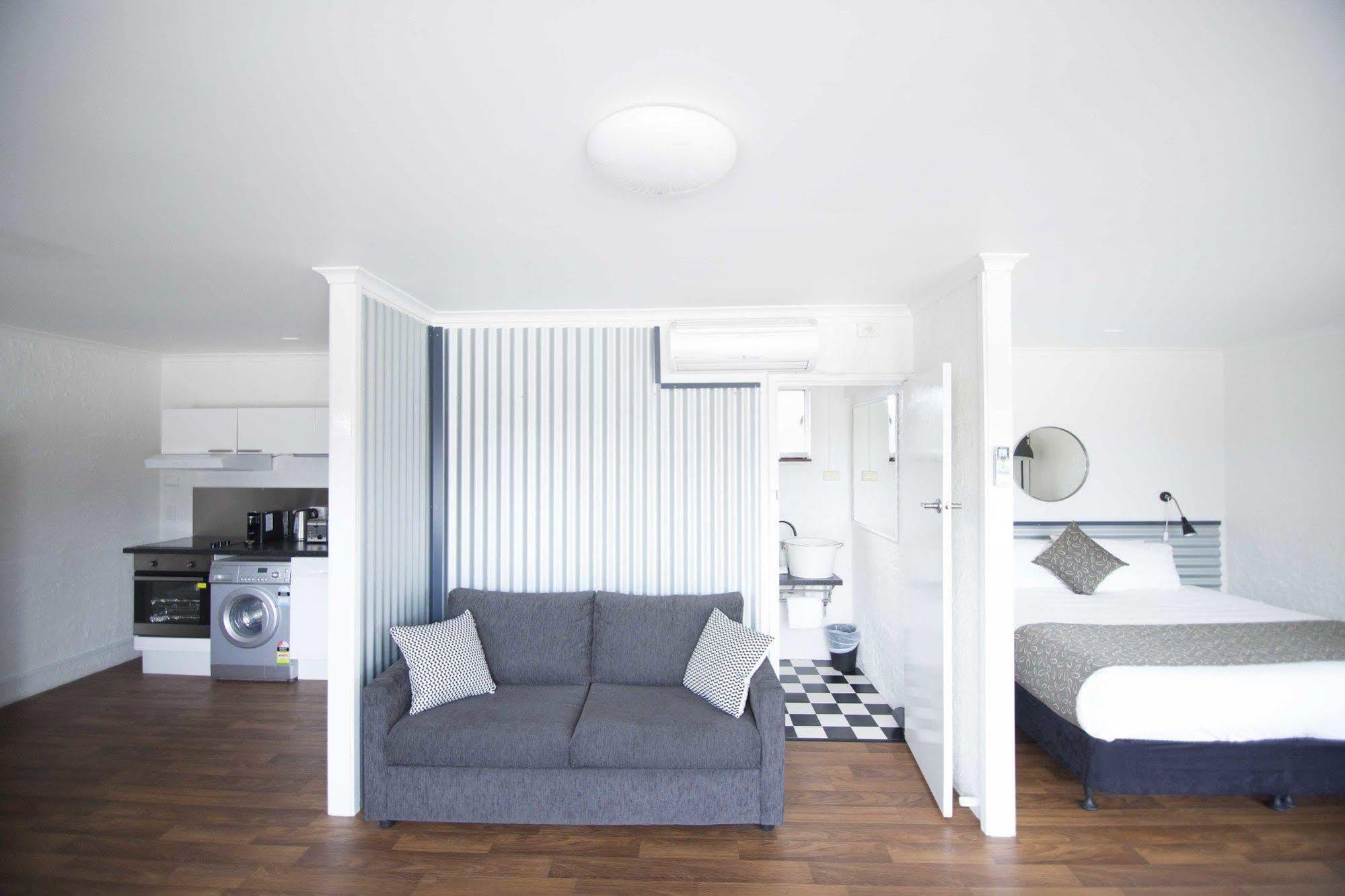 Siesta Central Apartments Сейл Экстерьер фото
