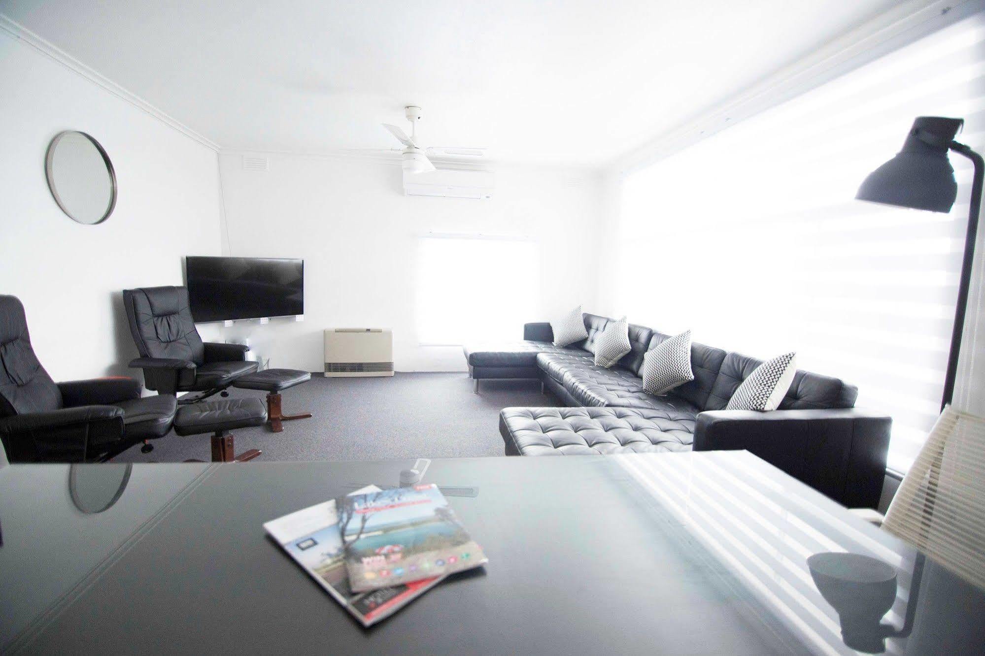 Siesta Central Apartments Сейл Экстерьер фото
