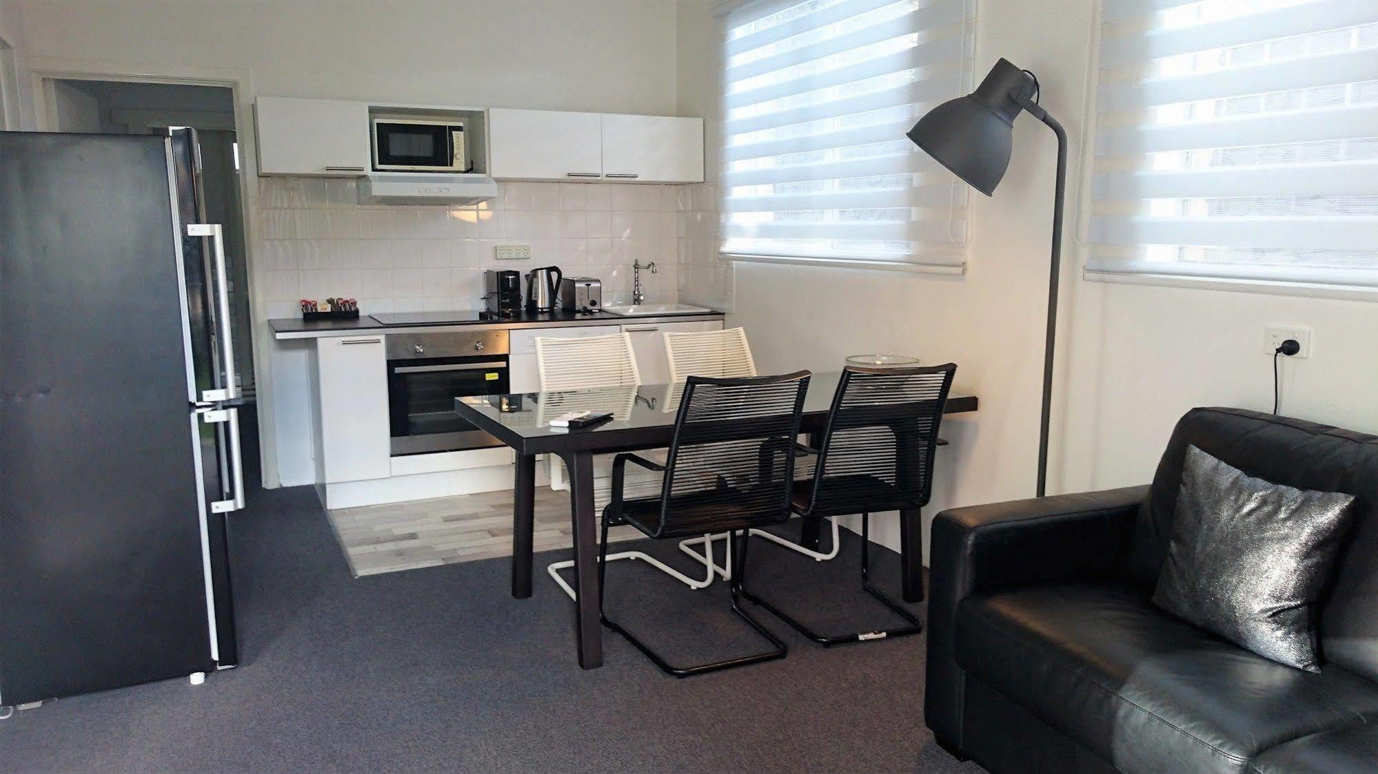 Siesta Central Apartments Сейл Экстерьер фото