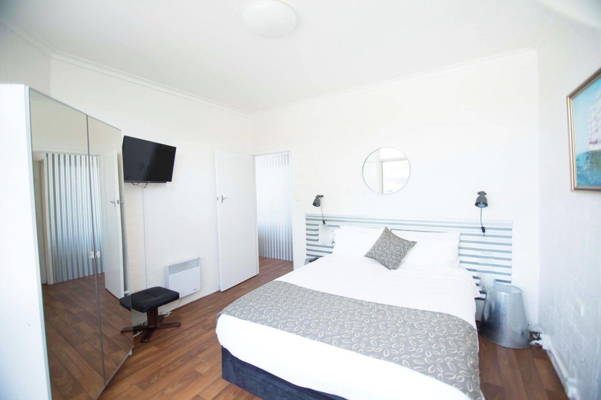 Siesta Central Apartments Сейл Экстерьер фото