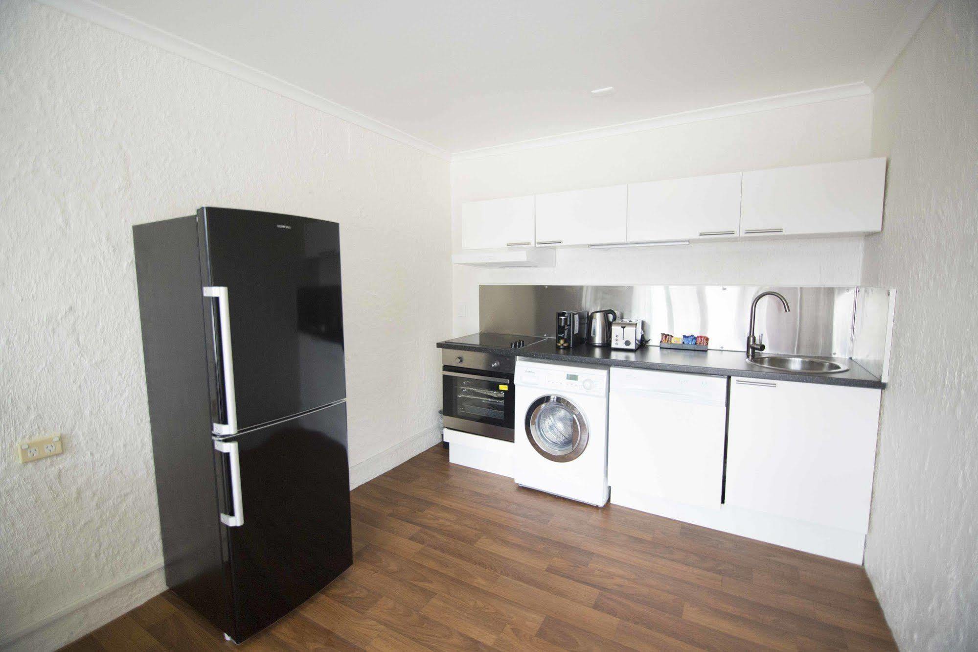 Siesta Central Apartments Сейл Экстерьер фото